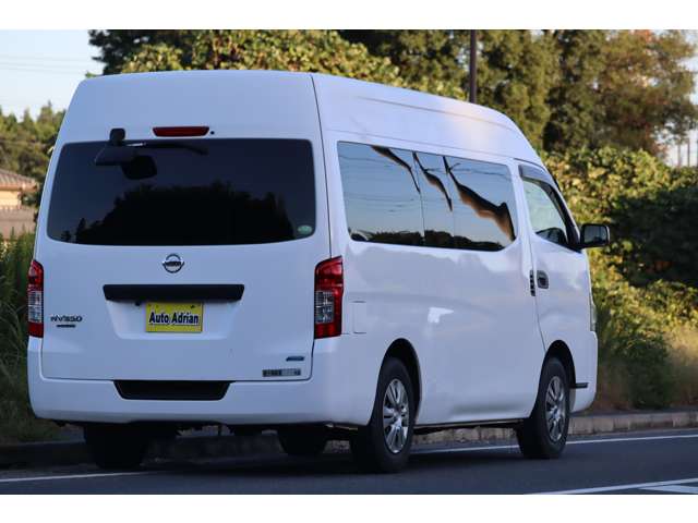 Nissan NV350 Caravan 4