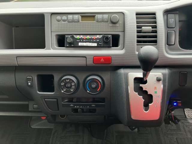 Toyota Hiace Commuter 10