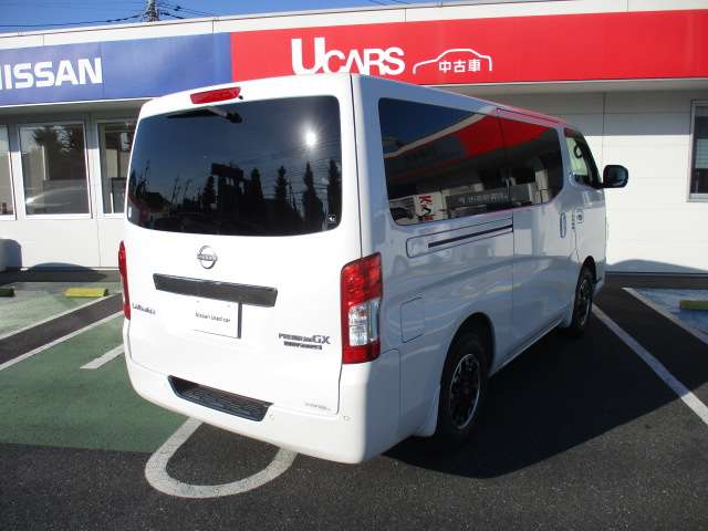 Nissan Caravan 2