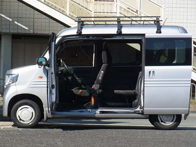 Honda N-VAN 8