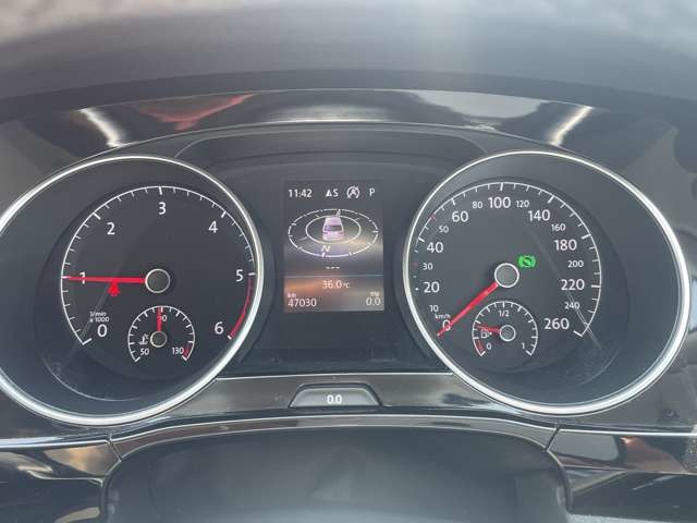 Volkswagen ゴルフトゥーラン 10