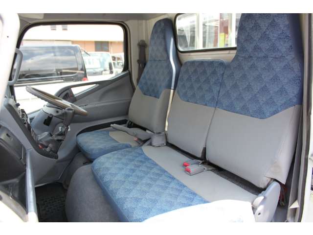 Mitsubishi Fuso Canter 11