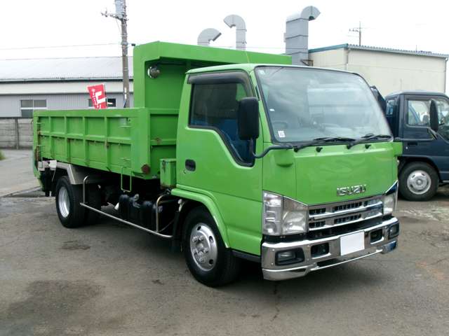Isuzu Elf 3