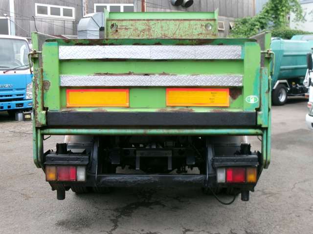 Isuzu Elf 5
