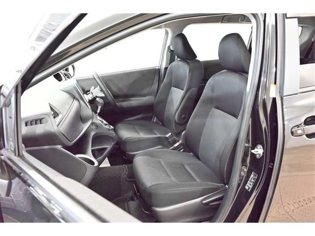 Toyota Sienta 12