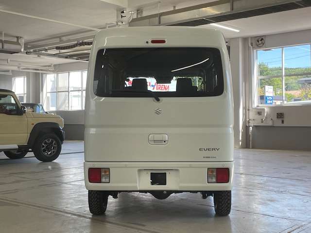 Suzuki Every 9