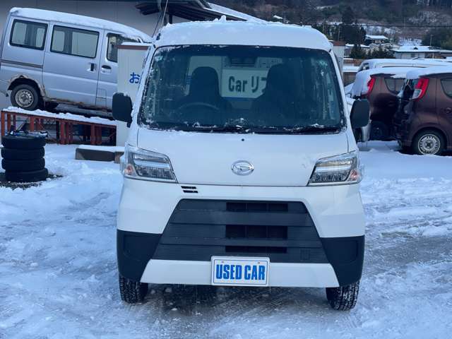 Daihatsu Hijet Cargo 3