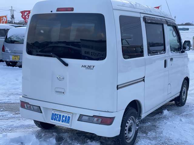 Daihatsu Hijet Cargo 6