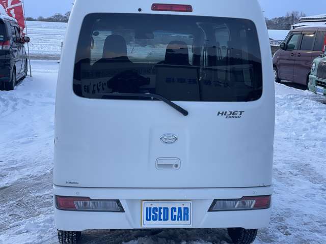 Daihatsu Hijet Cargo 8