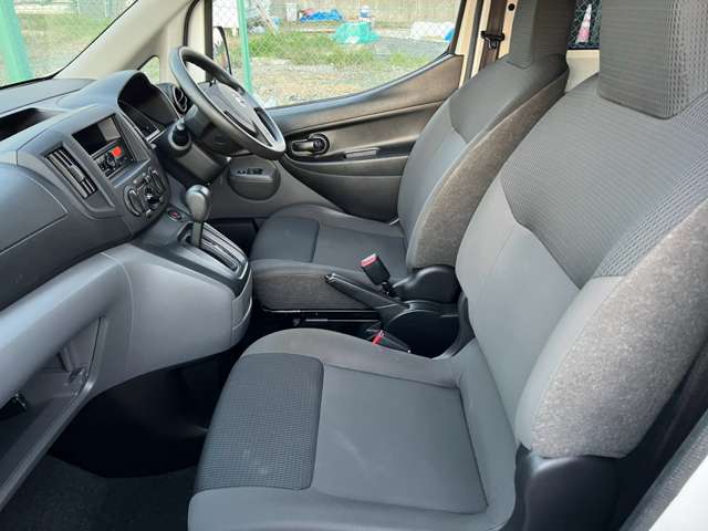 Nissan NV200 Vanette Van 8