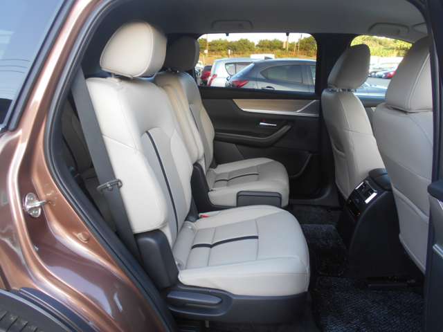 Mazda CX-80 12