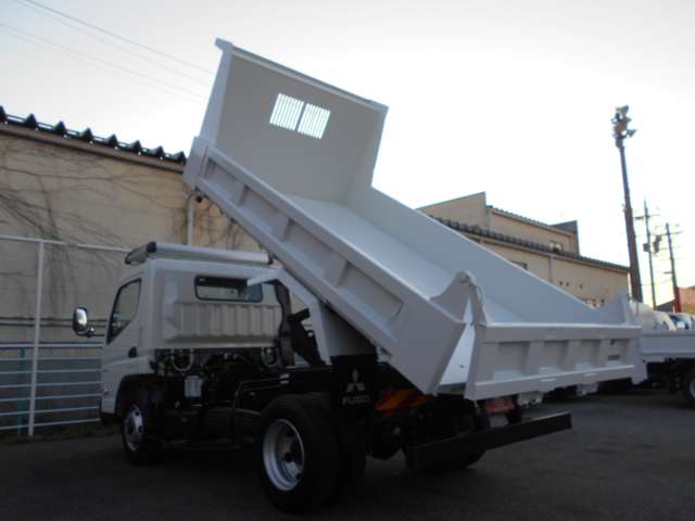 Mitsubishi Fuso Canter 11