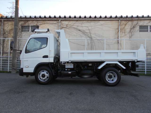 Mitsubishi Fuso Canter 4