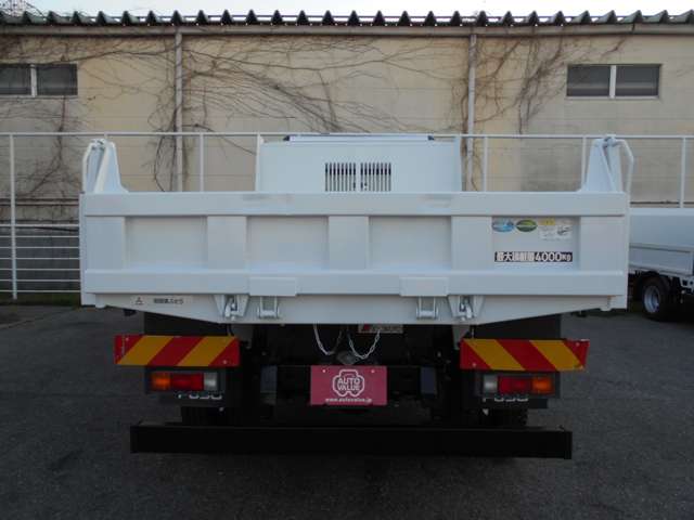 Mitsubishi Fuso Canter 9