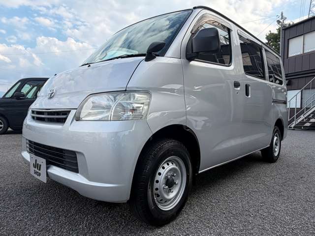Toyota Light Ace Van 3