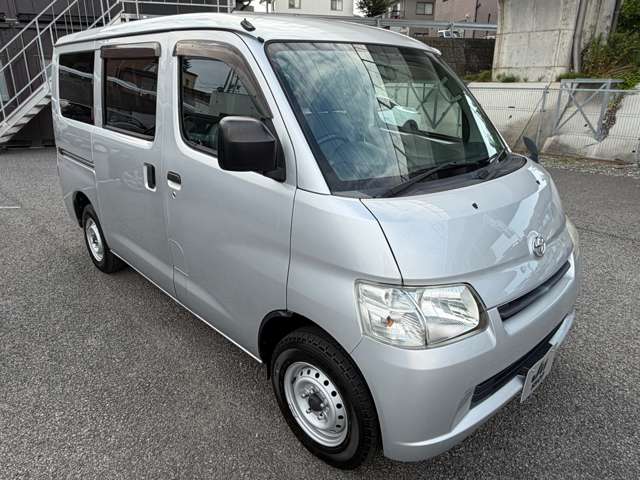 Toyota Light Ace Van 4