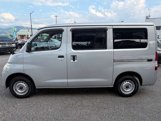 Toyota Light Ace Van 8