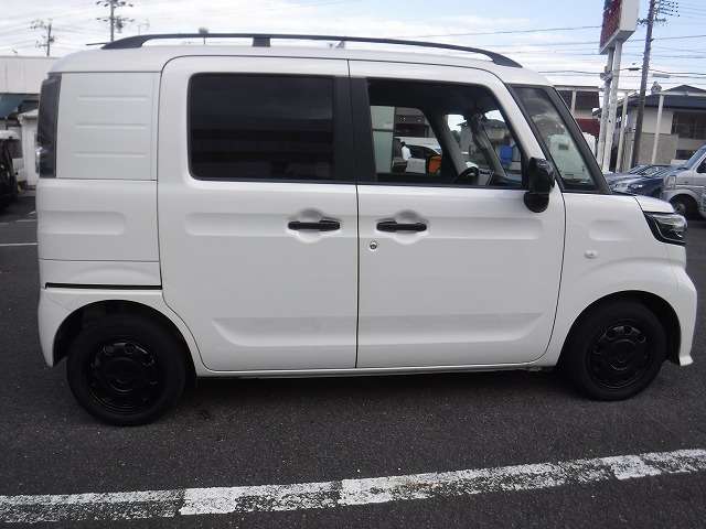 Suzuki Spacia Base 6