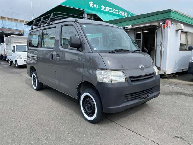 Toyota Light Ace Van 3