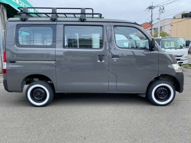 Toyota Light Ace Van 4