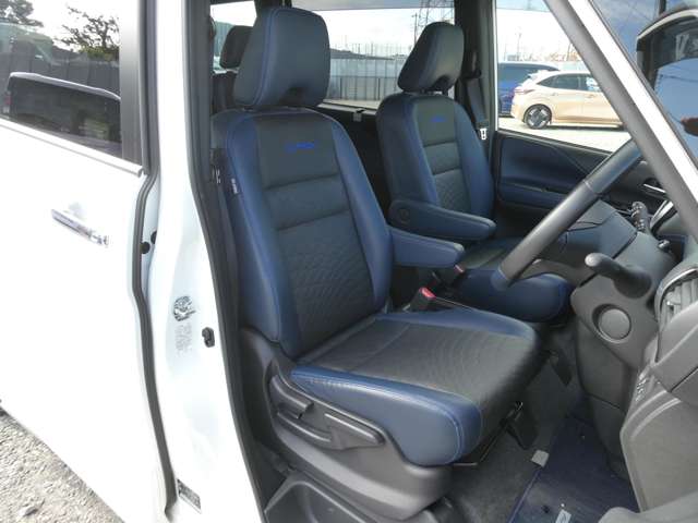 Nissan Serena 11