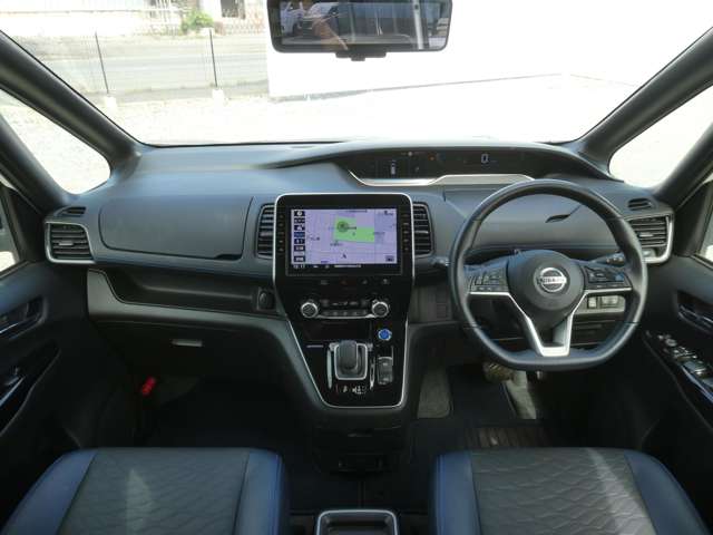 Nissan Serena 10