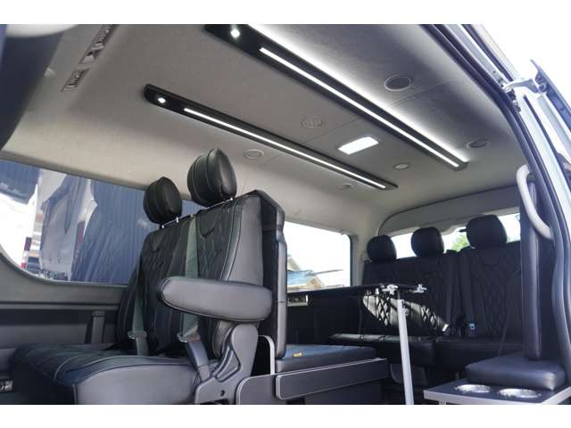 Toyota Hiace 4