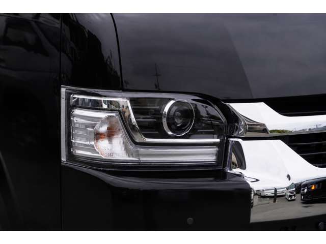 Toyota Hiace 9