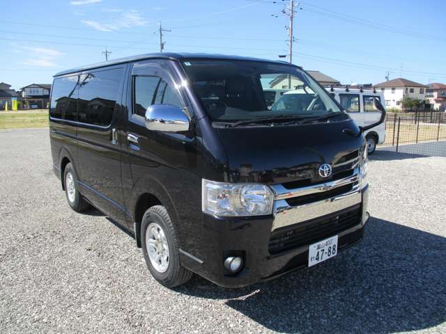 Toyota Hiace Van 2