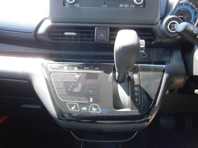 Mitsubishi eK X 11