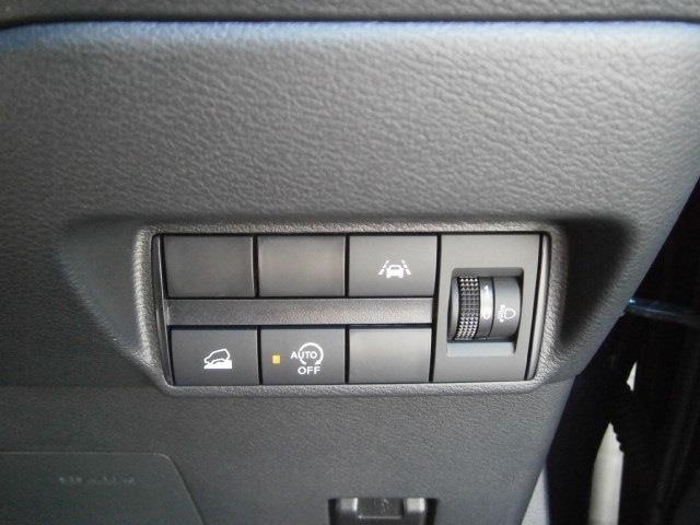 Mitsubishi eK X 12