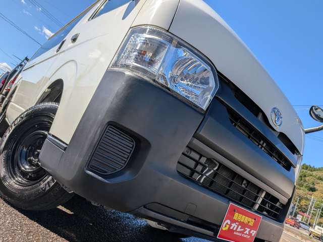 Toyota Hiace Van 3