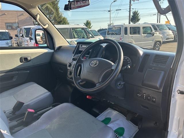 Toyota Town Ace Van 11