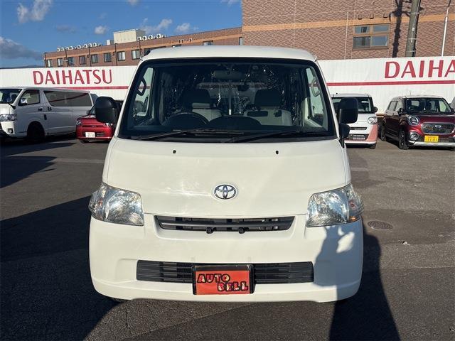 Toyota Town Ace Van 3