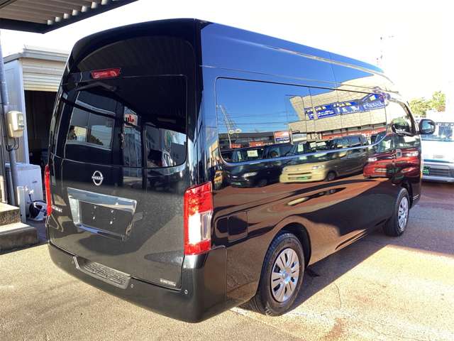 Nissan Caravan 12