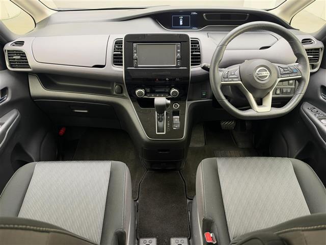 Nissan Serena 4
