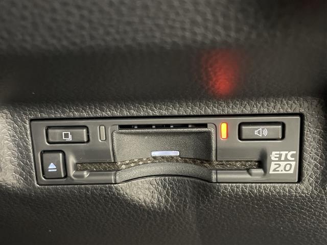 Toyota Sienta 8