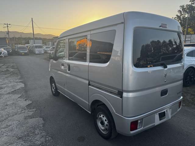 Suzuki Every 8