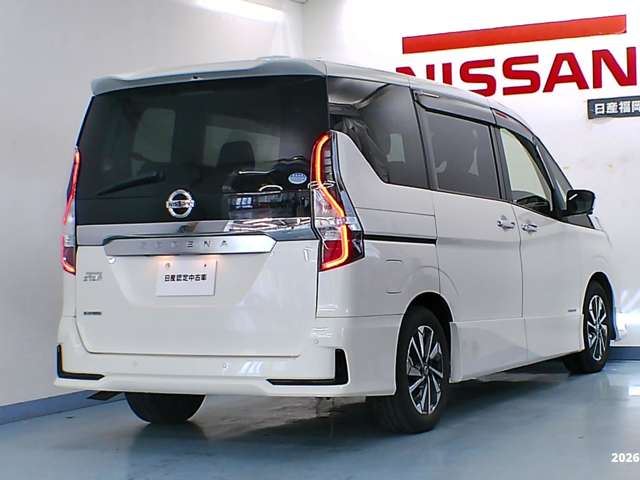 Nissan Serena 3