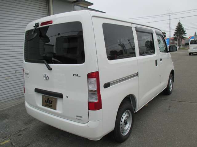 Toyota Town Ace Van 4