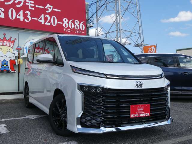 Toyota Voxy 11