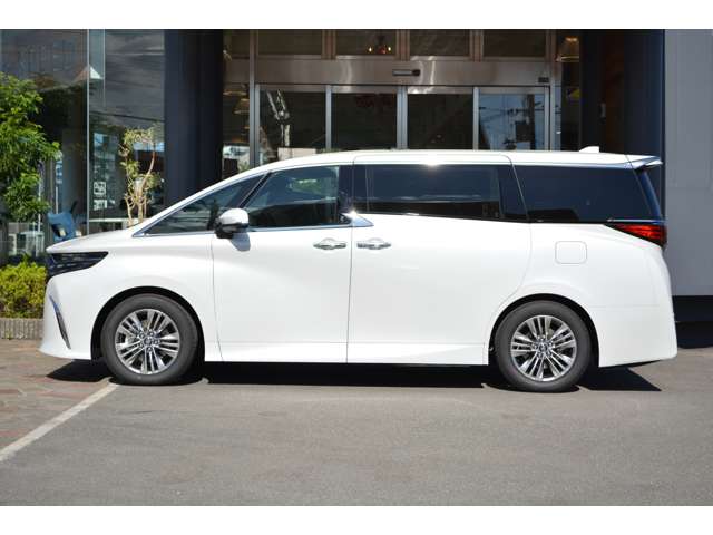 Toyota Alphard 5