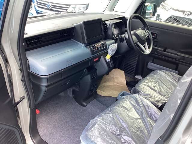 Suzuki Spacia Base 11