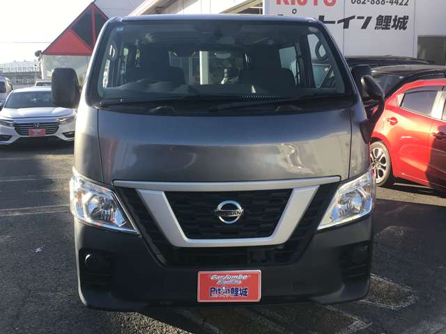 Nissan NV350 Caravan 2
