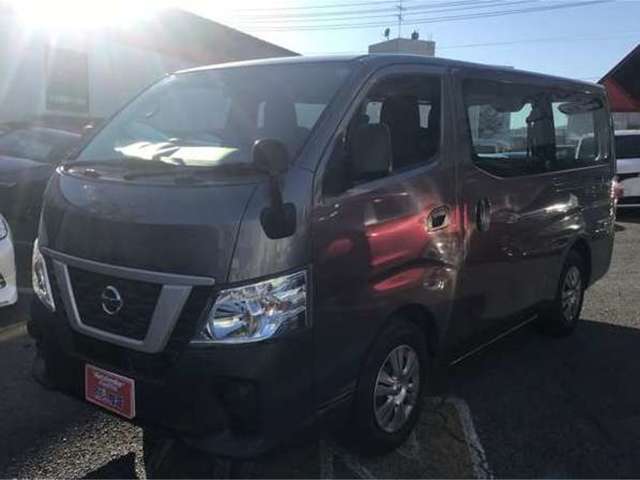 Nissan NV350 Caravan 3