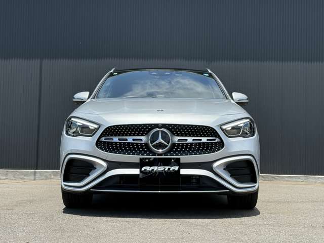 Mercedes-Benz GLA-Class 8