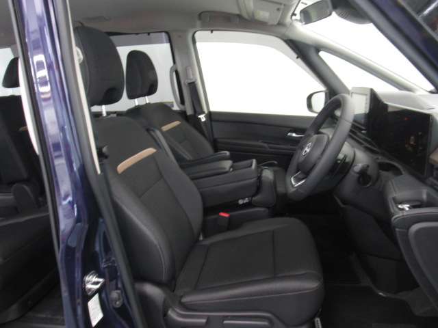 Nissan Serena 6