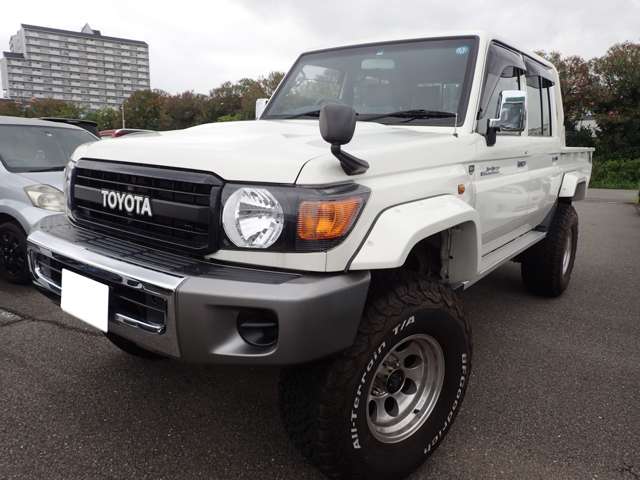 Toyota Land Cruiser 70 Pickup 3