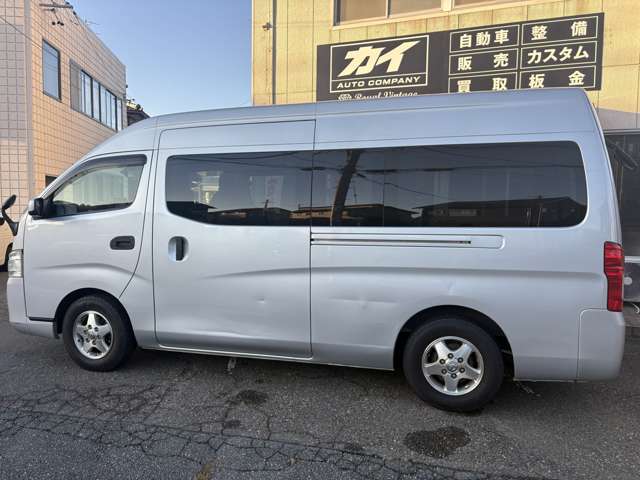 Nissan NV350 Caravan 5