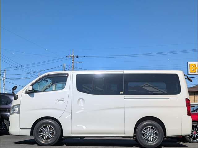Nissan NV350 Caravan 12